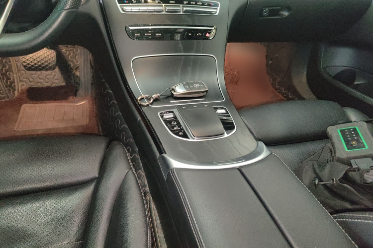 奔驰C级 2020款 改款 C 260 L 运动版局部细节18