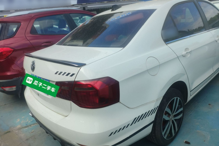 大众 捷达 2015款 质惠版 1.6L 手动时尚型车身外观7