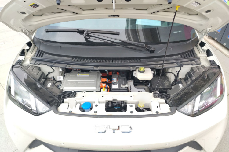 比亚迪 海鸥 2025款 305km 自由版机舱底盘24