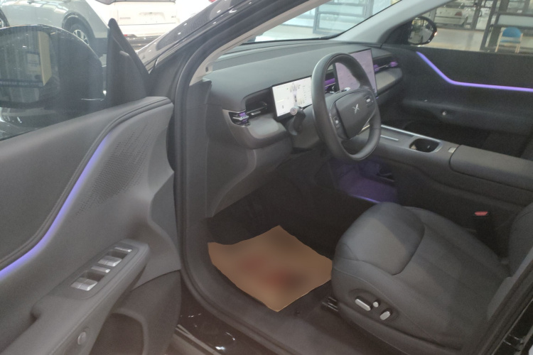 小鹏G6 2025款 625 长续航 Max 旗舰版中控内饰7003