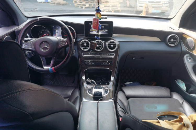 奔驰GLC 2019款 GLC 260 L 4MATIC 豪华型中控内饰12