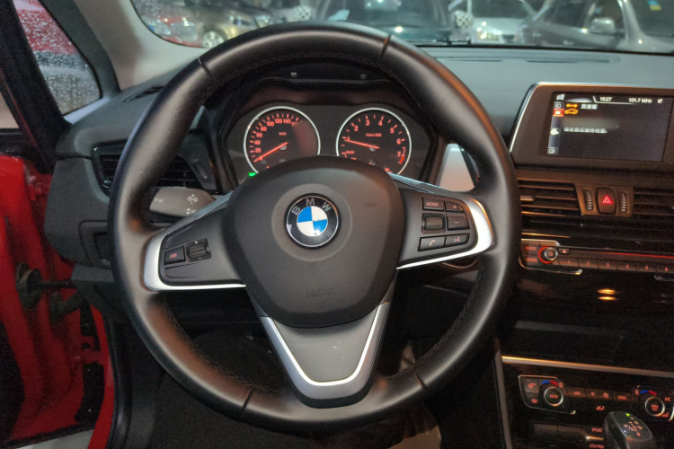 宝马2系旅行车 2016款 218i 领先型中控内饰13