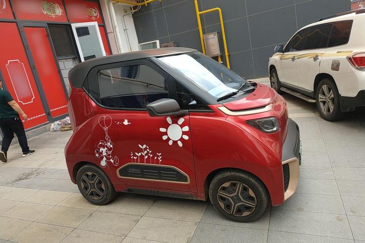 宝骏E200 2020款 305KM 智行版车身外观6009