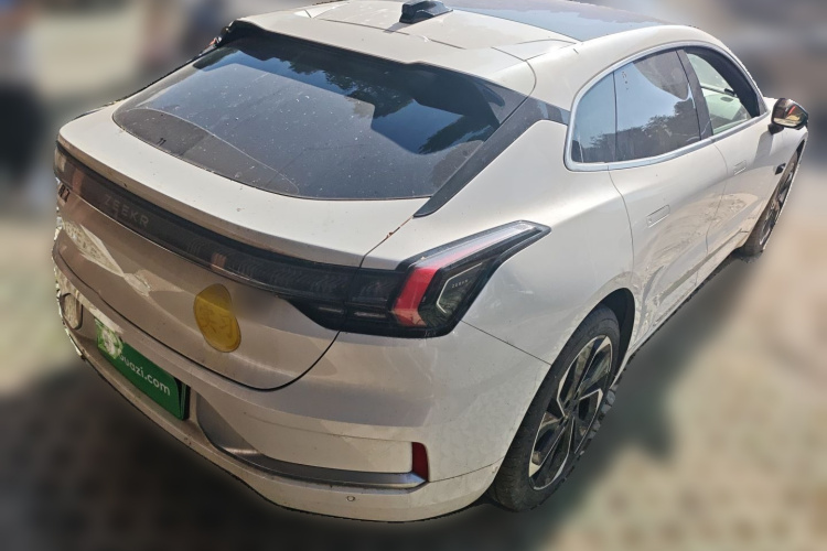 极氪001 2022款 超长续航双电机 YOU版车身外观6005