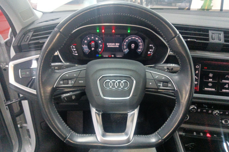 奥迪Q3 2021款 35 TFSI 时尚动感型中控内饰13