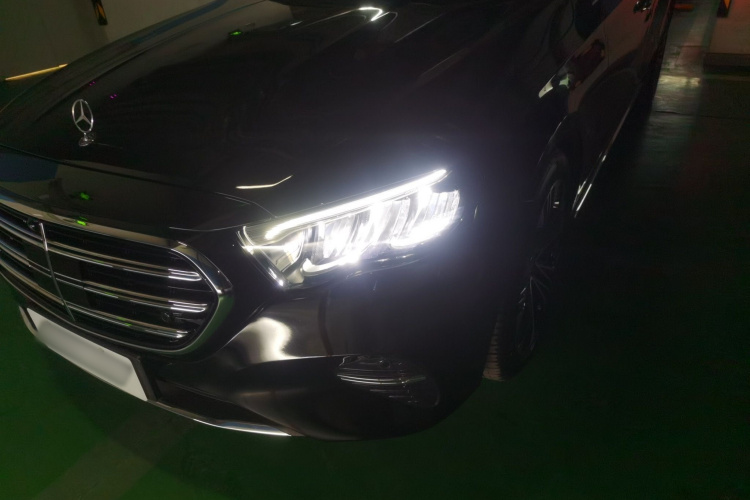 奔驰E级新能源 2024款 E 350 e L 插电式混合动力轿车局部细节36