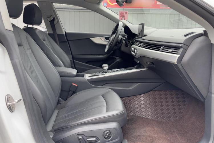 奥迪A5 2019款 Sportback 40 TFSI 时尚型局部细节9004