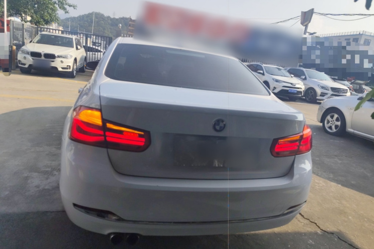 宝马3系 2017款 320Li 时尚型车身外观6