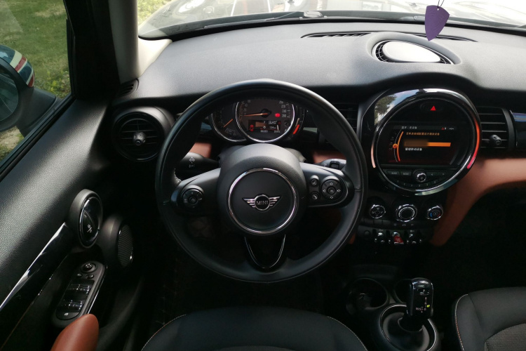 MINI 2018款 1.5T ONE PLUS中控内饰13