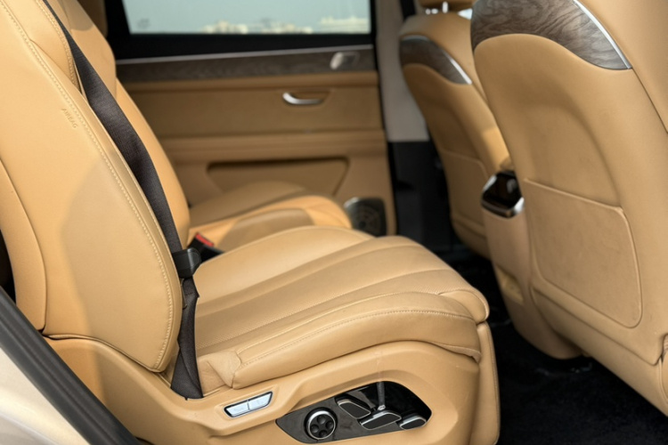 鸿蒙智行 问界M7 2022款 1.5T 后驱舒适版中控内饰7003