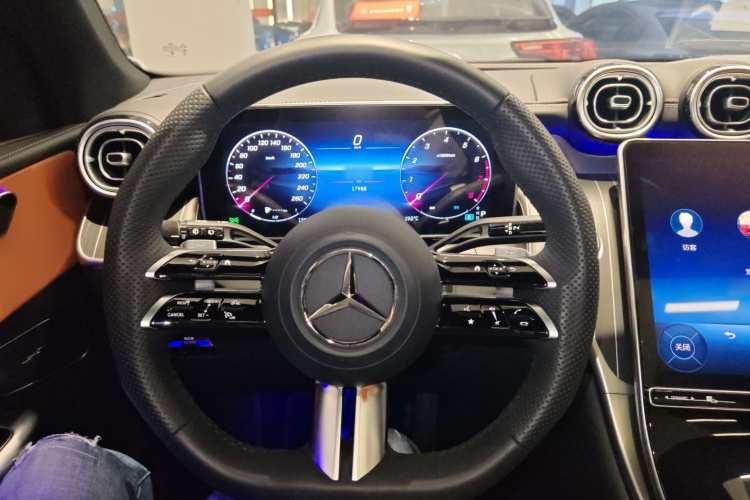 奔驰GLC 2023款 改款 GLC 260 L 4MATIC 豪华型 5座局部细节13