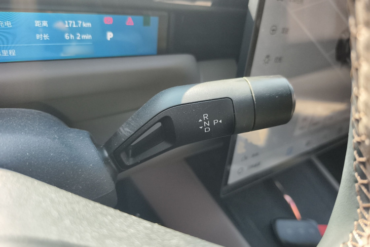 领克Z10 2025款 95kWh 702km四驱Halo局部细节18