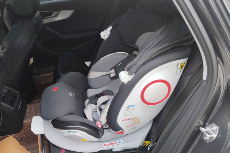 奥迪A4L 2020款 40 TFSI 时尚动感型中控内饰21