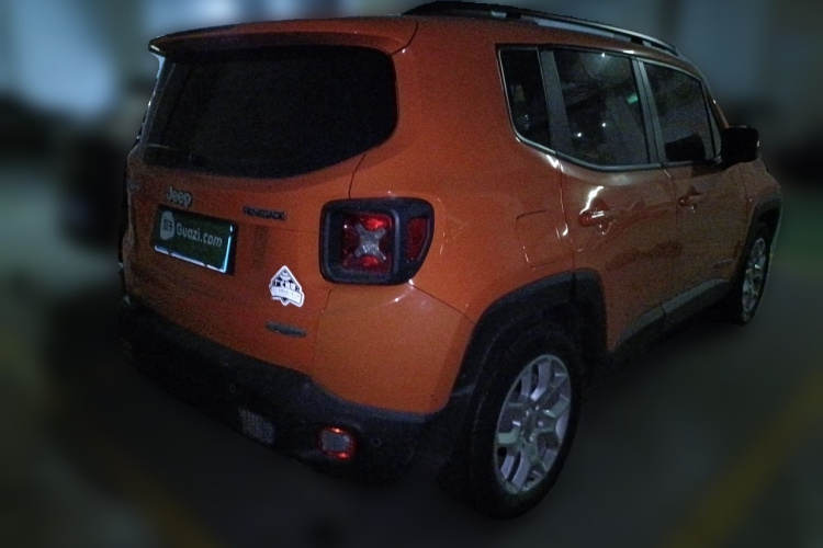 Jeep 自由侠 2018款 互联大屏版 180T 自动高能版车身外观6005