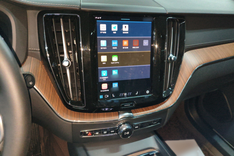 沃尔沃XC60新能源 2025款 插电式混动 长续航四驱智远豪华版局部细节16