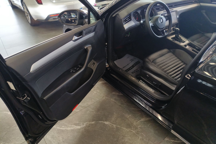 大众 迈腾 2018款 280TSI DSG 舒适型中控内饰7003