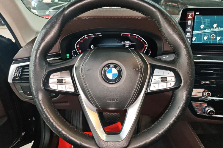 宝马5系 2021款 525Li 豪华套装中控内饰13