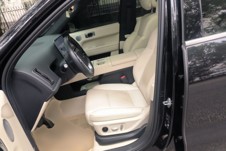 理想汽车 理想L6 2024款 Pro中控内饰19