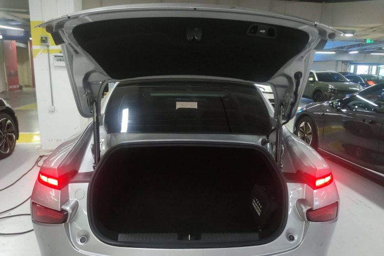 小鹏P7 2020款 670N局部细节23