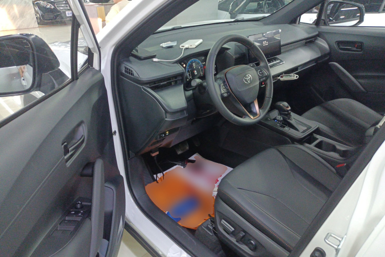 丰田 锋兰达 2026款 2.0L CVT舒适版中控内饰7003