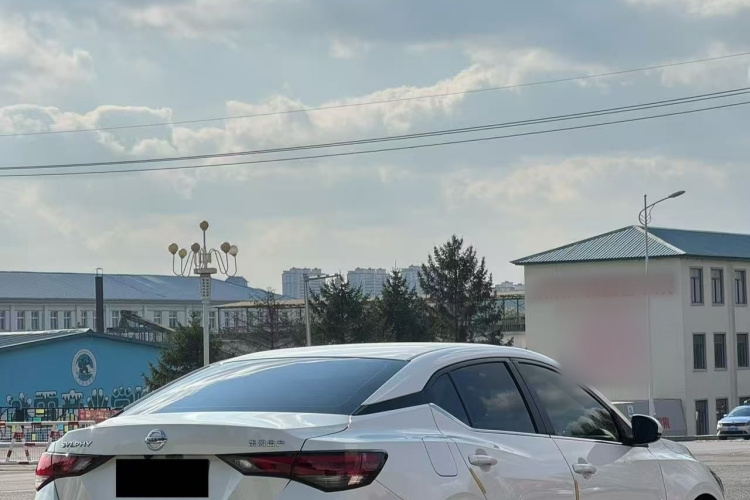 日产 轩逸 2022款 1.6L XL CVT悦享版车身外观7