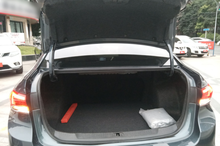 别克 英朗 2021款 1.3T 自动轻混动精英型局部细节23