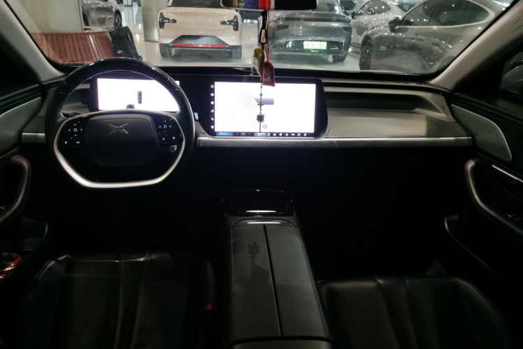 小鹏P7 2022款 480E中控内饰12