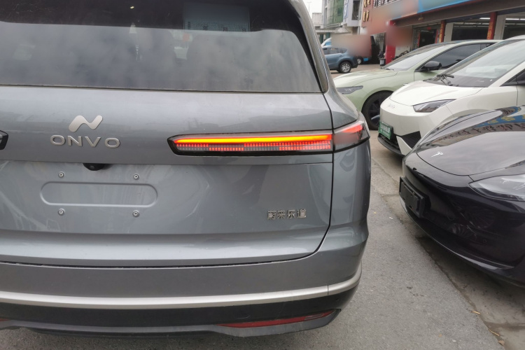 乐道L90 2025款 Ultra 六座版车身外观6006