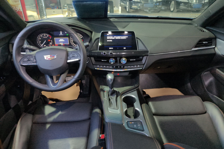 凯迪拉克CT4 2020款 28T 精英型中控内饰12