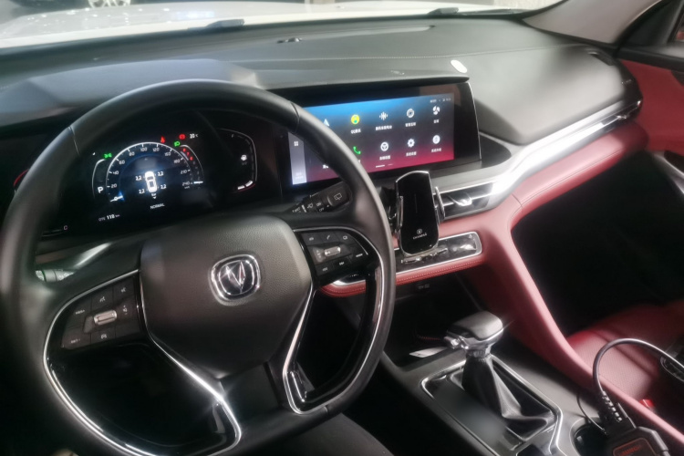 长安CS75 PLUS 2020款 1.5T 自动豪华型中控内饰12