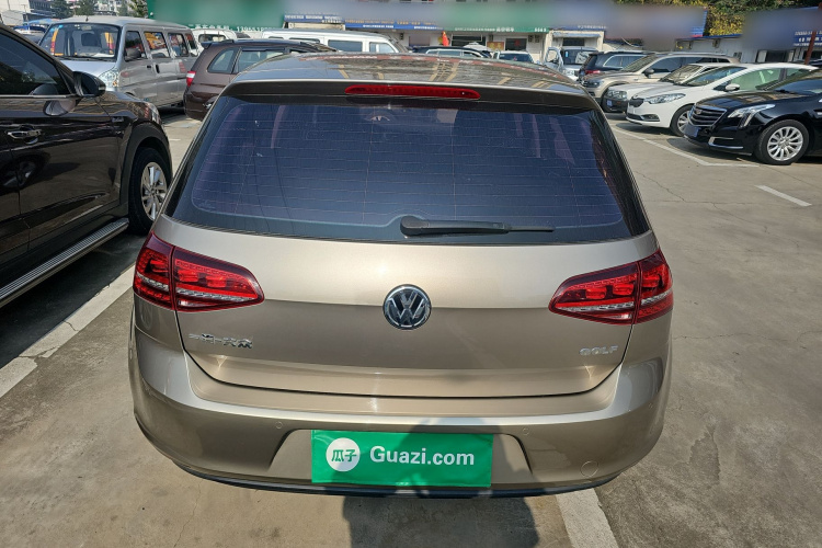 大众 高尔夫 2017款 1.6L 自动舒适百万辆纪念版车身外观6