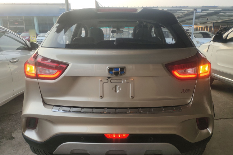 吉利汽车 远景X3 2017款 1.5L 手动尊贵型车身外观6004