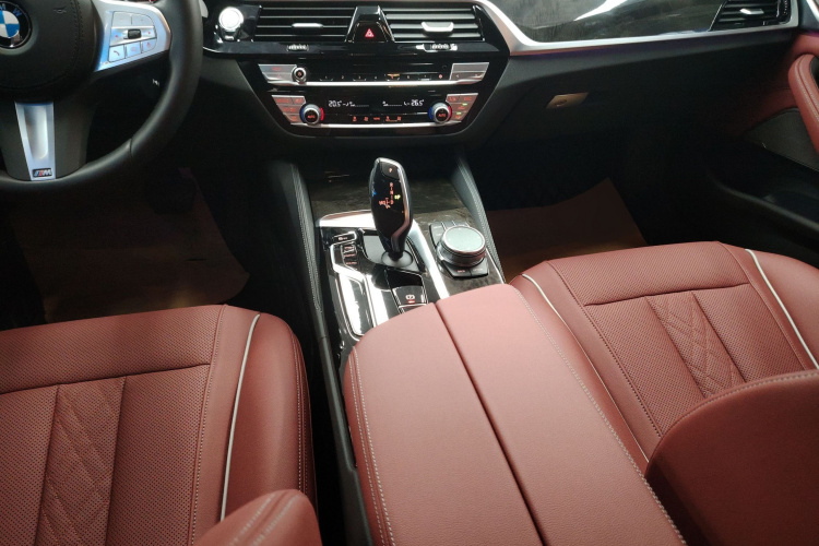 宝马5系 2022款 改款二 525Li M运动套装局部细节18