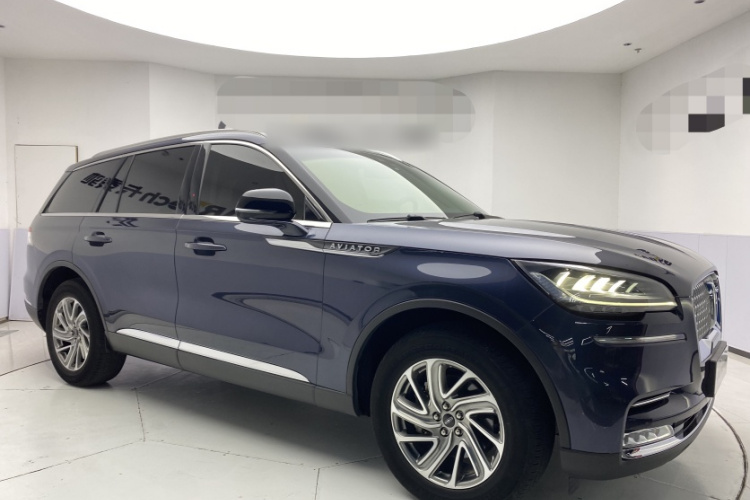 林肯 飞行家 2021款 3.0T V6 四驱尊享版车身外观6005