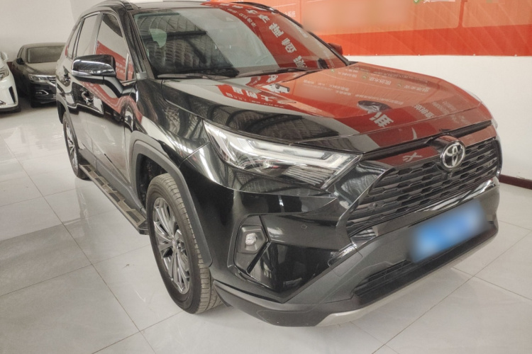 丰田 RAV4荣放 2023款 2.0L CVT两驱风尚Plus版车身外观3
