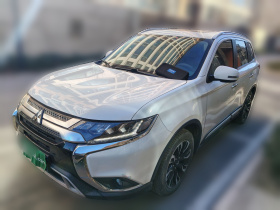 三菱 欧蓝德 2019款 2.4L 四驱致享版 5座 国VI