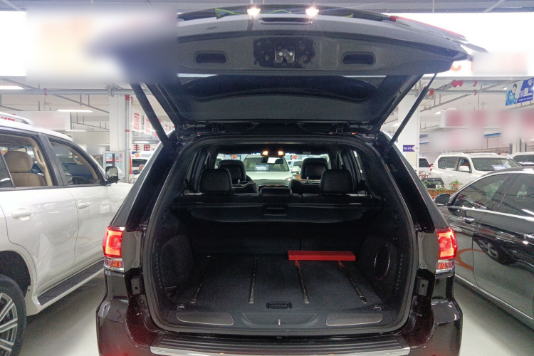 Jeep 大切诺基(进口) 2015款 3.6L 豪华导航版机舱底盘23