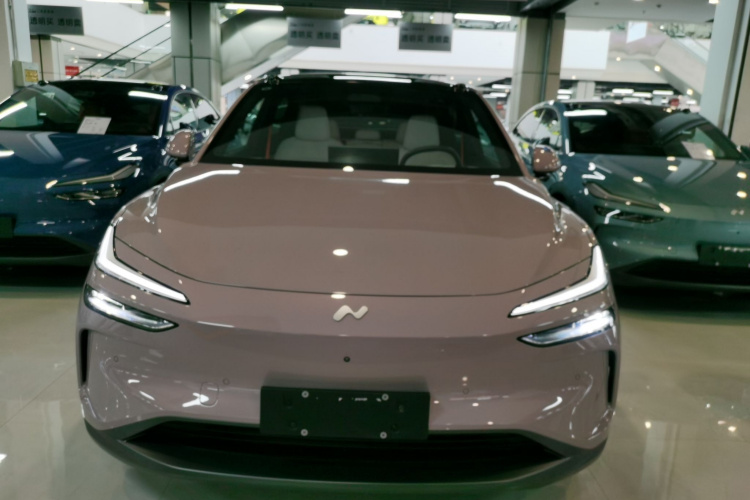 乐道L60 2024款 60kWh 后驱版车身外观2