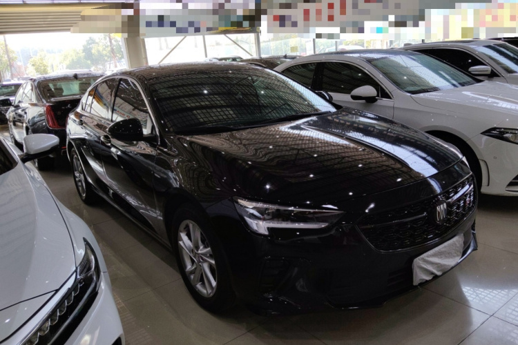 别克 君威 2024款 25T 超享版车身外观3