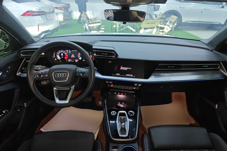奥迪A3 2025款 Sportback 35TFSI 飞驰尊享型中控内饰7002
