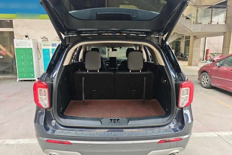 福特 探险者 2020款 EcoBoost 285 后驱风尚版 6座机舱底盘23