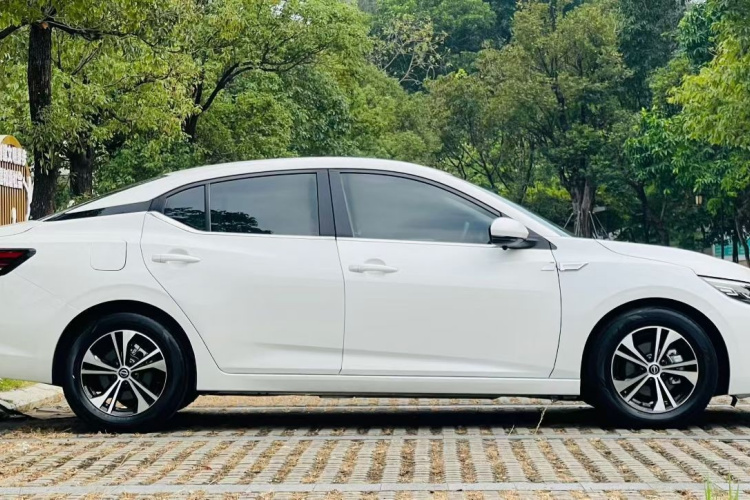 日产 轩逸 2023款 1.6L CVT悦享版车身外观6006