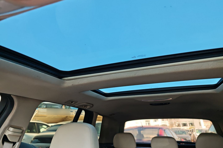 奔驰GLK级 2013款 GLK 300 4MATIC 动感天窗型中控内饰22