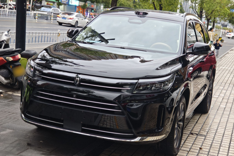 鸿蒙智行 问界M7 2024款 1.5T 智驾四驱Max版 5座车身外观1