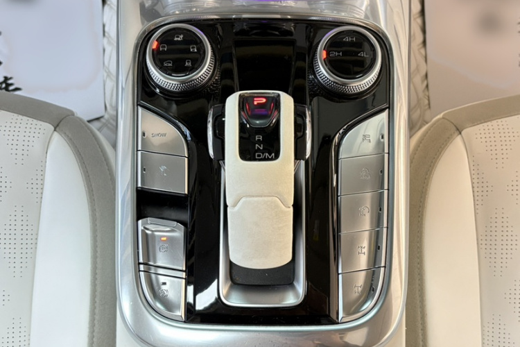 超境汽车 共创坦克300 2021款 2.0T 赛博坦克局部细节18