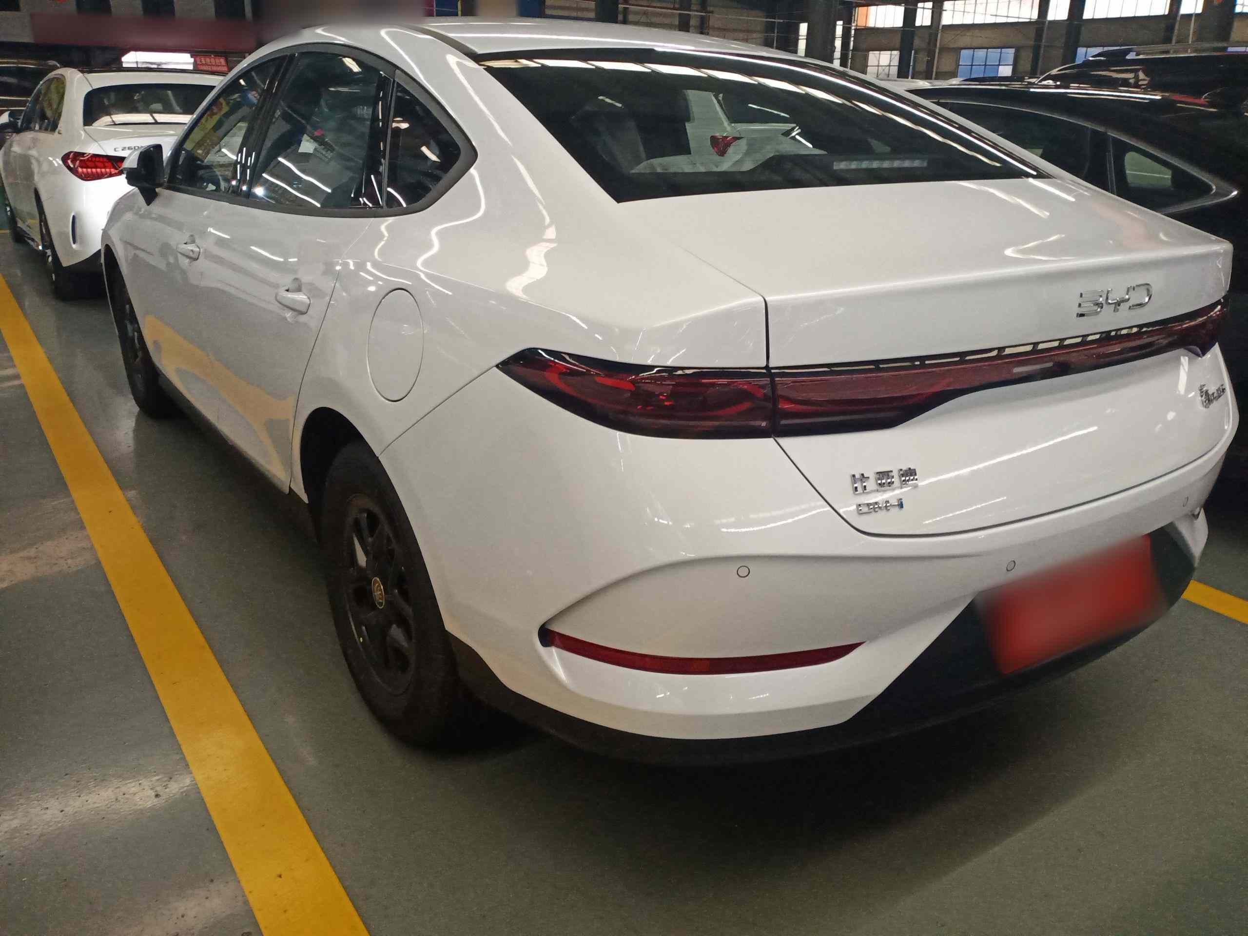 比亚迪 秦PLUS 2025款 DM-i 智驾版 55KM领先型(3)