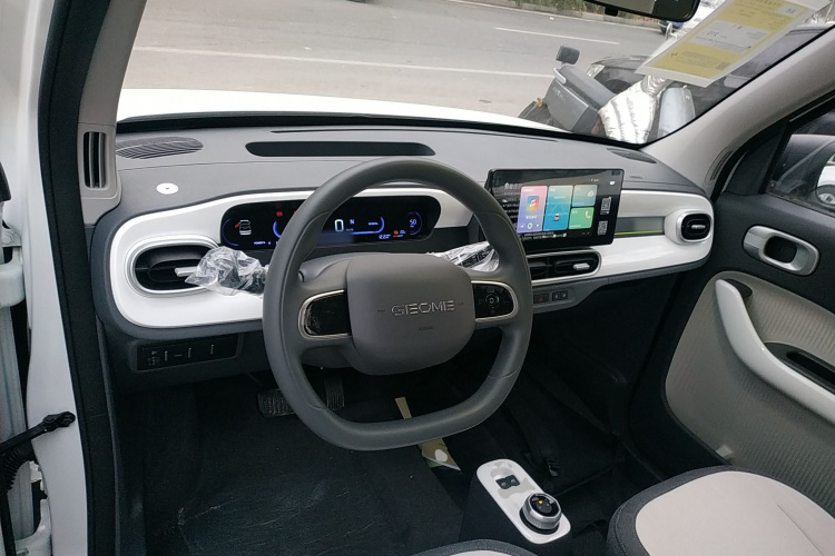 吉利银河 熊猫 2025款 210km 元气熊中控内饰12