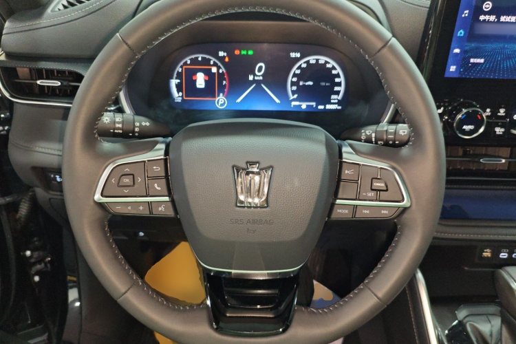 丰田 皇冠陆放 2022款 2.0T 四驱劲耀版中控内饰13