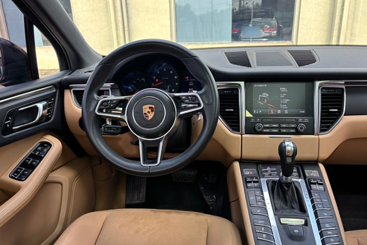 保时捷 2017款  Macan 2.0T中控内饰7002