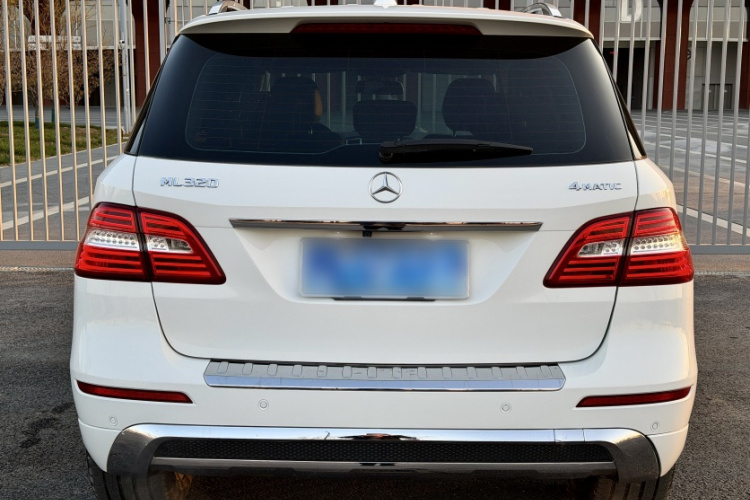 奔驰M级 2014款 ML 320 4MATIC车身外观6002